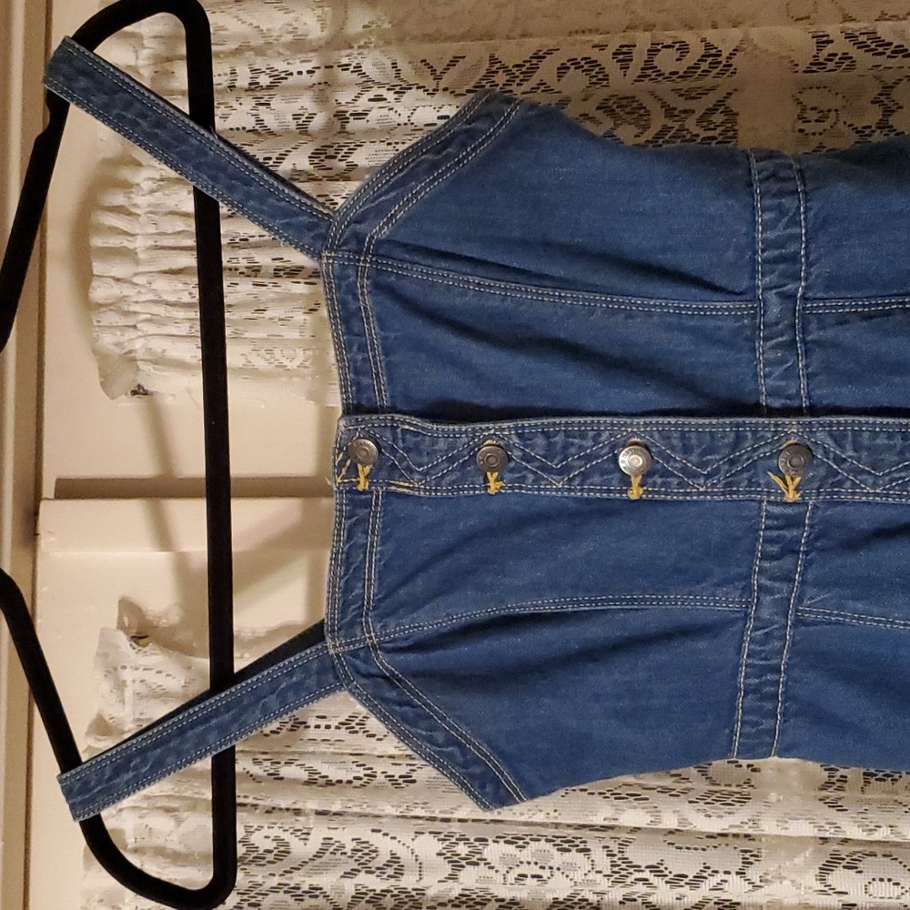 Old Navy Denim Sundress Size 0. Great switch from your winter jeans Great Look! - Picture 2 of 6